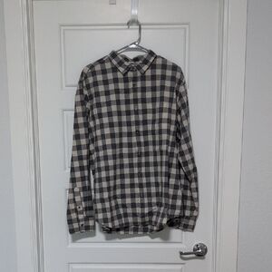 Old Navy Black and White Casual Button Down Shirt